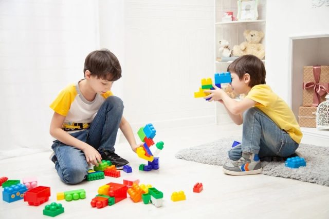 子供が室内で楽しめるオススメの遊び方5選をご紹介